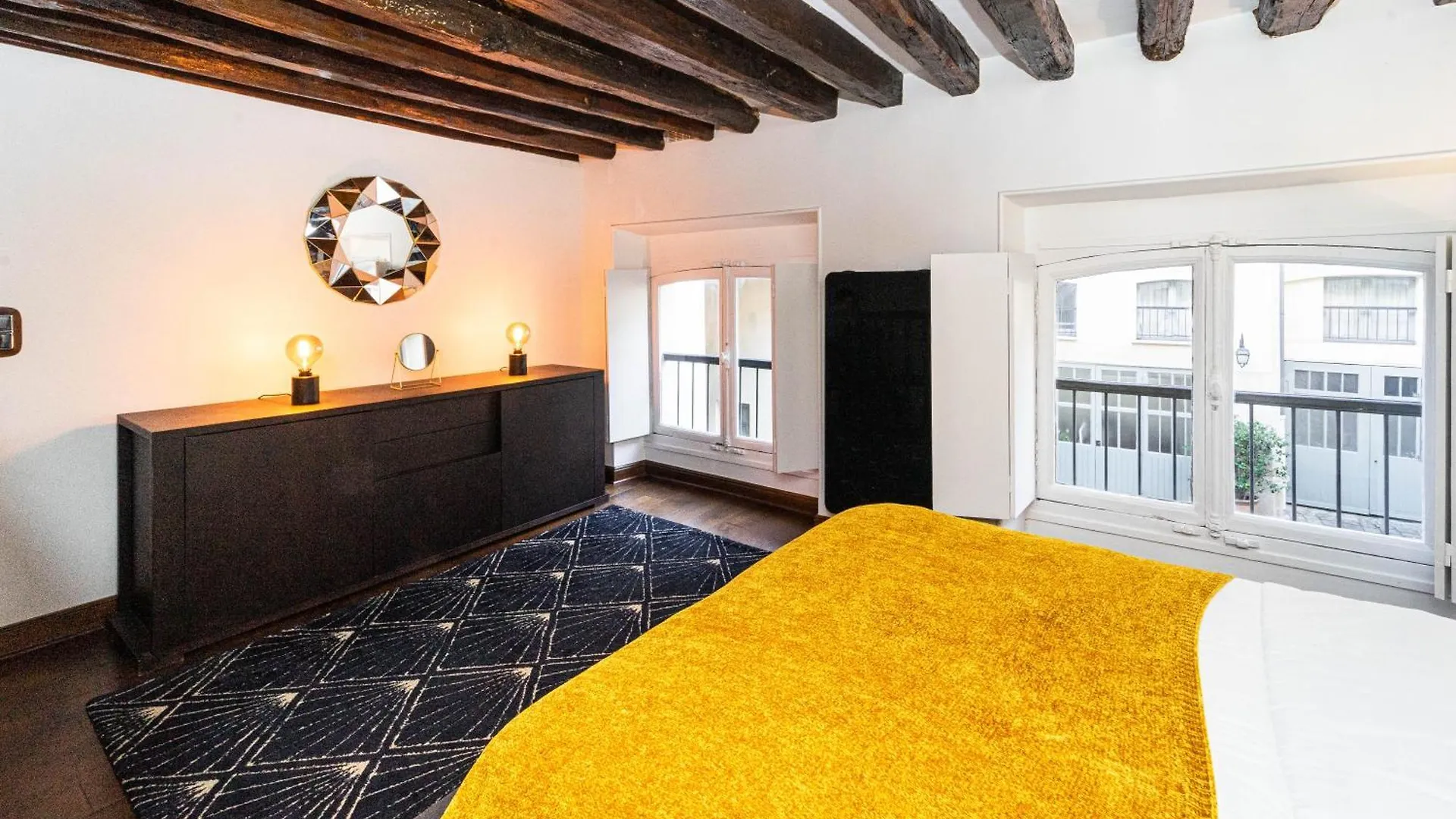 Pick A Flat's In Place Des Vosges - Rue Saint-gilles *